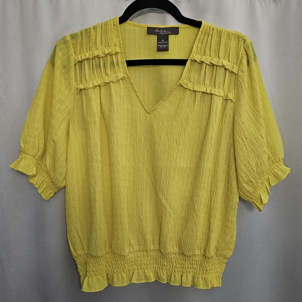 Women's size Medium Bright Spring Summer Top Yellow with Rushing